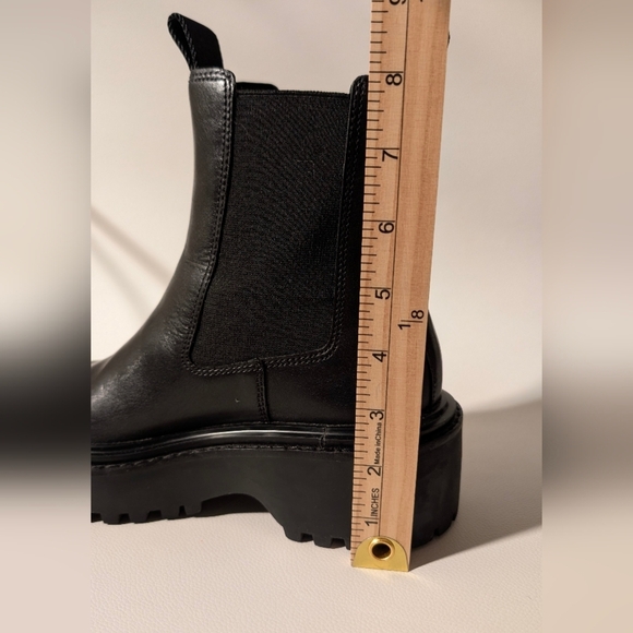 Tory Burch Lug Sole Chelsea Black Leather Boots Sz 6 - Picture 12 of 13